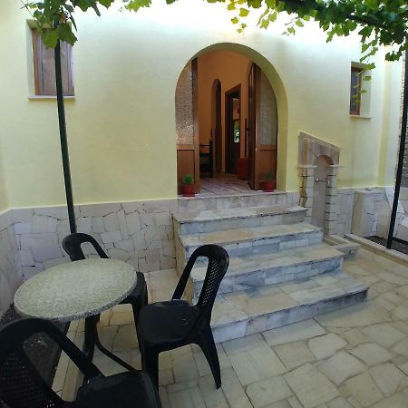 Guest House Urat Gjirokastër Exterior foto