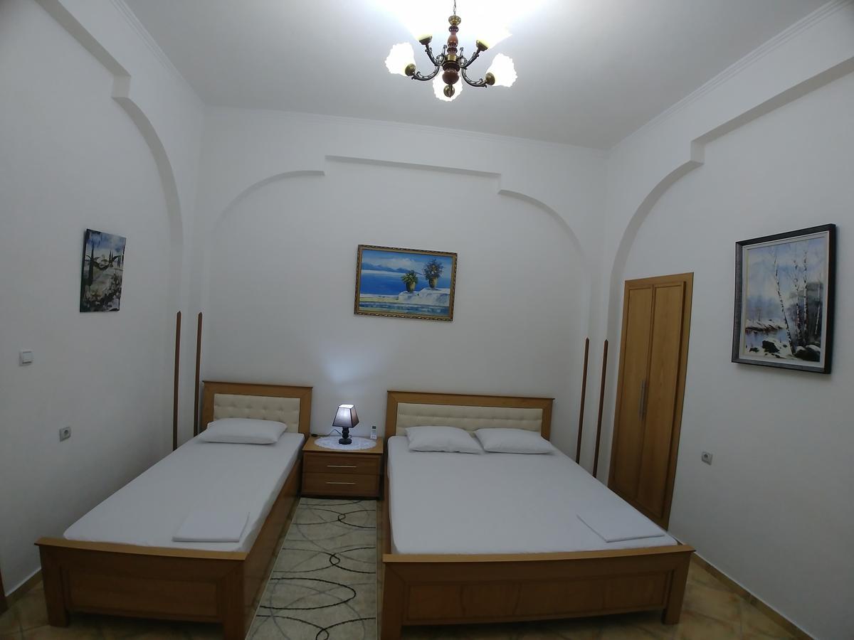 Guest House Urat Gjirokastër Exterior foto